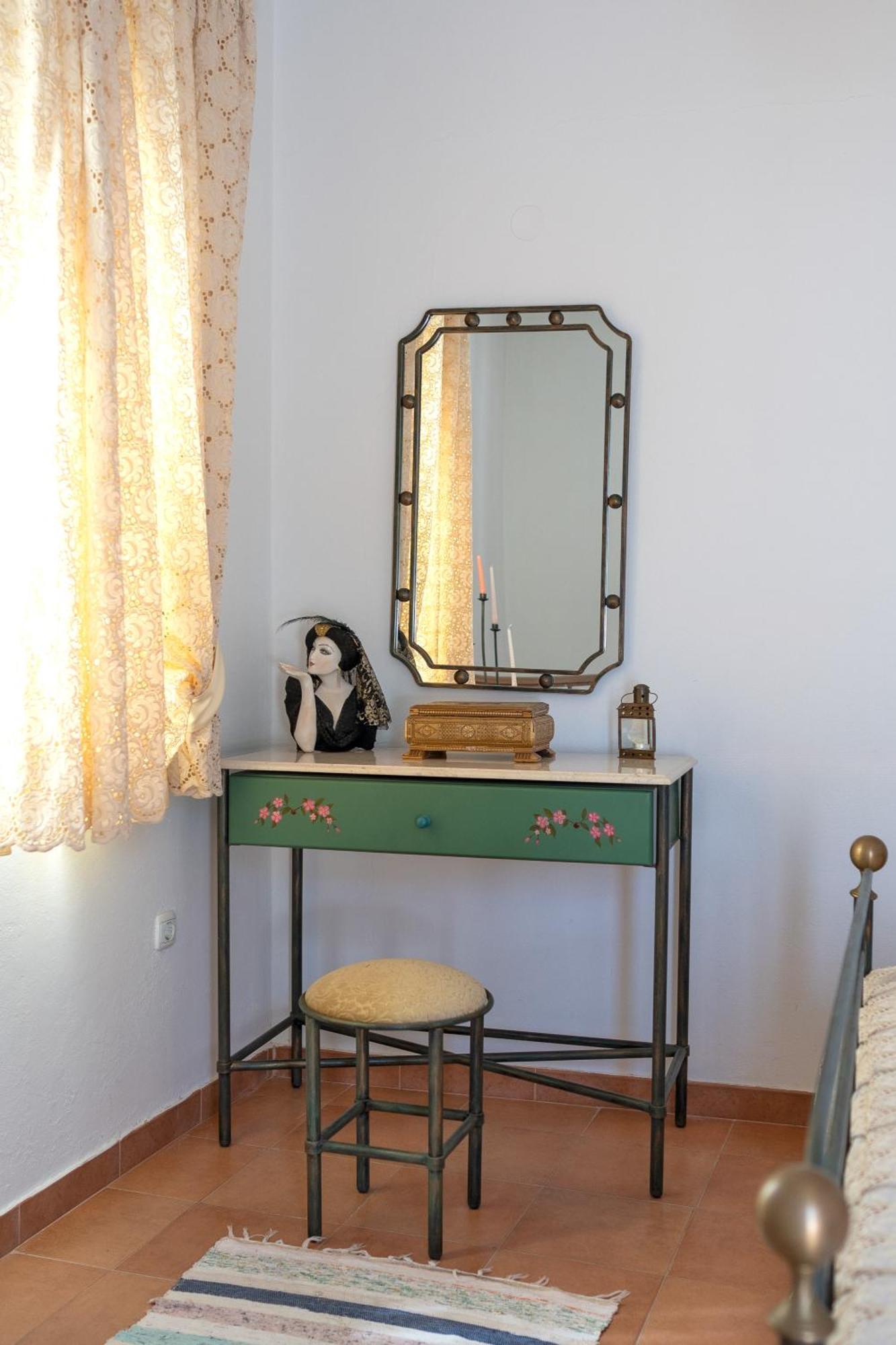 Irene'S House Guest House Lakhania Luaran gambar